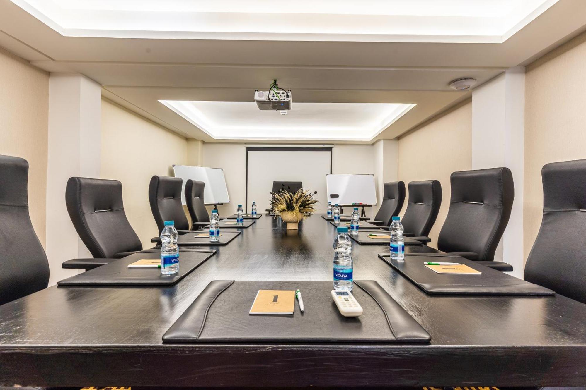 One Hotel Casablanca Exterior foto Meeting room at the hotel